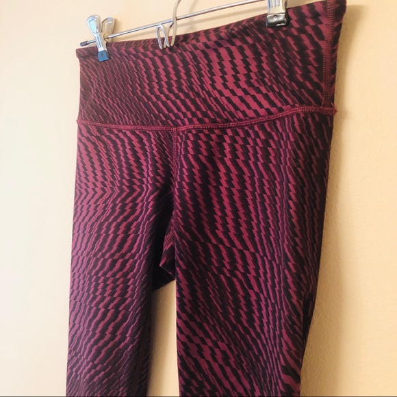 Lululemon Shifted Horizon Crop Leggings Maroon 4 - Picture 4 of 11